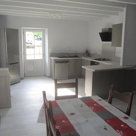 L 'echappe-loups Maison De 2 A 8 Personnes Et Garage