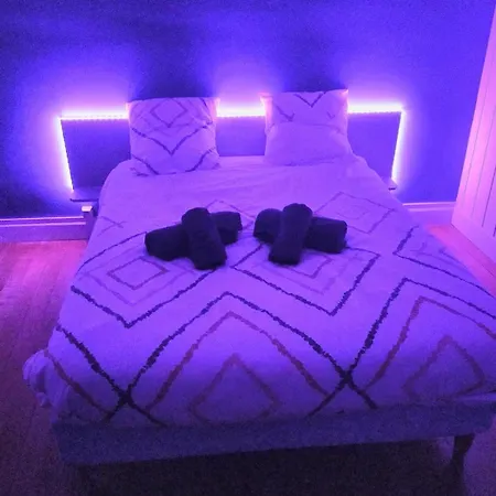 L 'echappe-loups Maison De 2 A 8 Personnes Et Garage Chapelle-Agnon