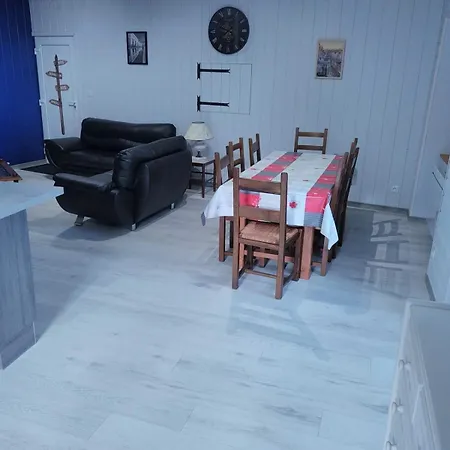 Holiday home L 'echappe-loups Maison De 2 A 8 Personnes Et Garage *