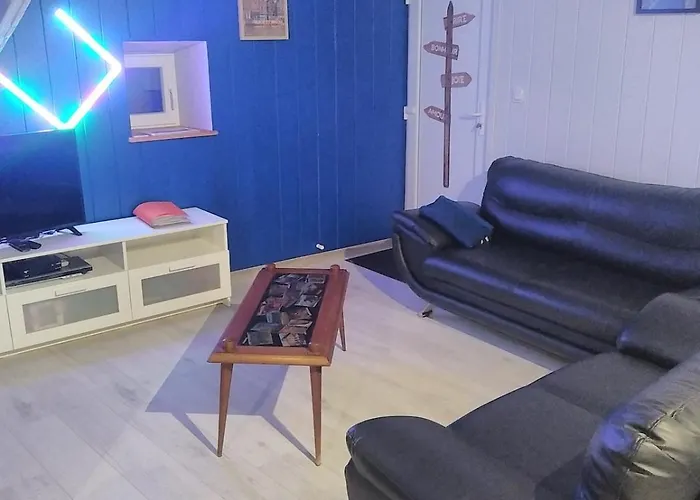 L 'échappe-loups Maison De 2 à 8 Personnes Et Garage Hébergement de vacances *